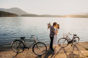 Signature Moments: Wie Sie den Charakter eines Paares in jedem Aspekt der Hochzeit spiegeln